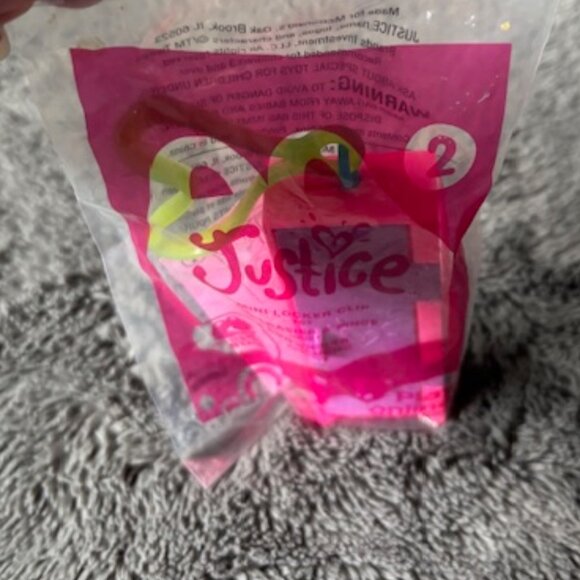 2/$30 McDonald's Justice Mini Locker Clip No 2 Happy Meal Toy 2013 NIP - Picture 3 of 4